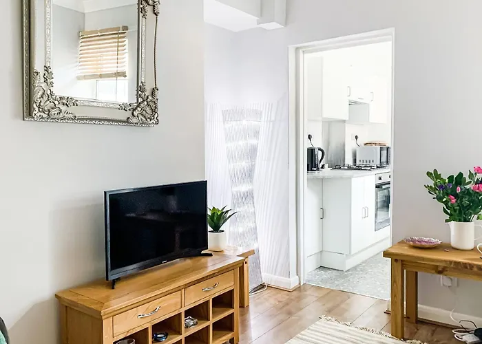 The Knavesmire - Quaint Victorian - Free Parking - Pet Friendly *