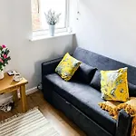 The Knavesmire - Quaint Victorian - Free Parking - Pet Friendly Holiday home