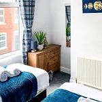 The Knavesmire - Quaint Victorian - Free Parking - Pet Friendly *
