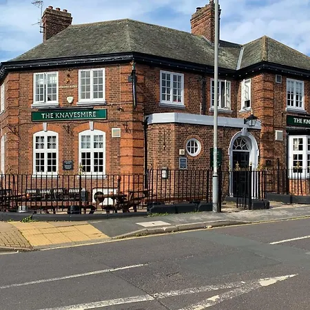 The Knavesmire - Quaint Victorian - Free Parking - Pet Friendly *