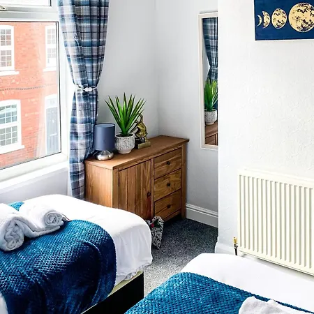 The Knavesmire - Quaint Victorian - Free Parking - Pet Friendly *