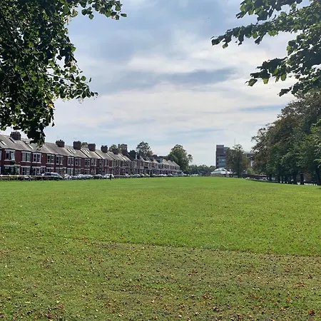 The Knavesmire - Quaint Victorian - Free Parking - Pet Friendly 別荘 *