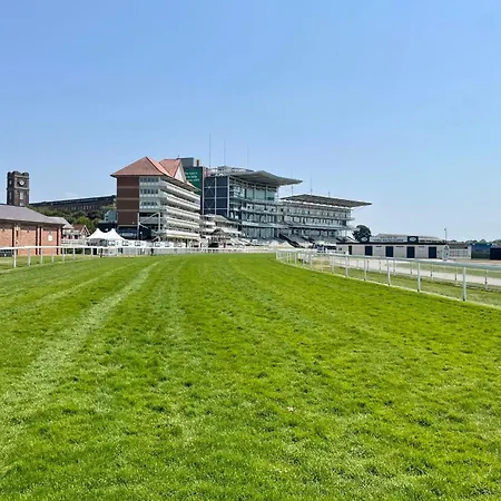 The Knavesmire - Quaint Victorian - Free Parking - Pet Friendly Hébergement de vacances *